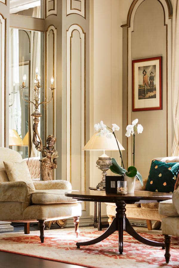 Althoff Hotel Fuerstenhof سيل المظهر الخارجي الصورة A living room at the hotel